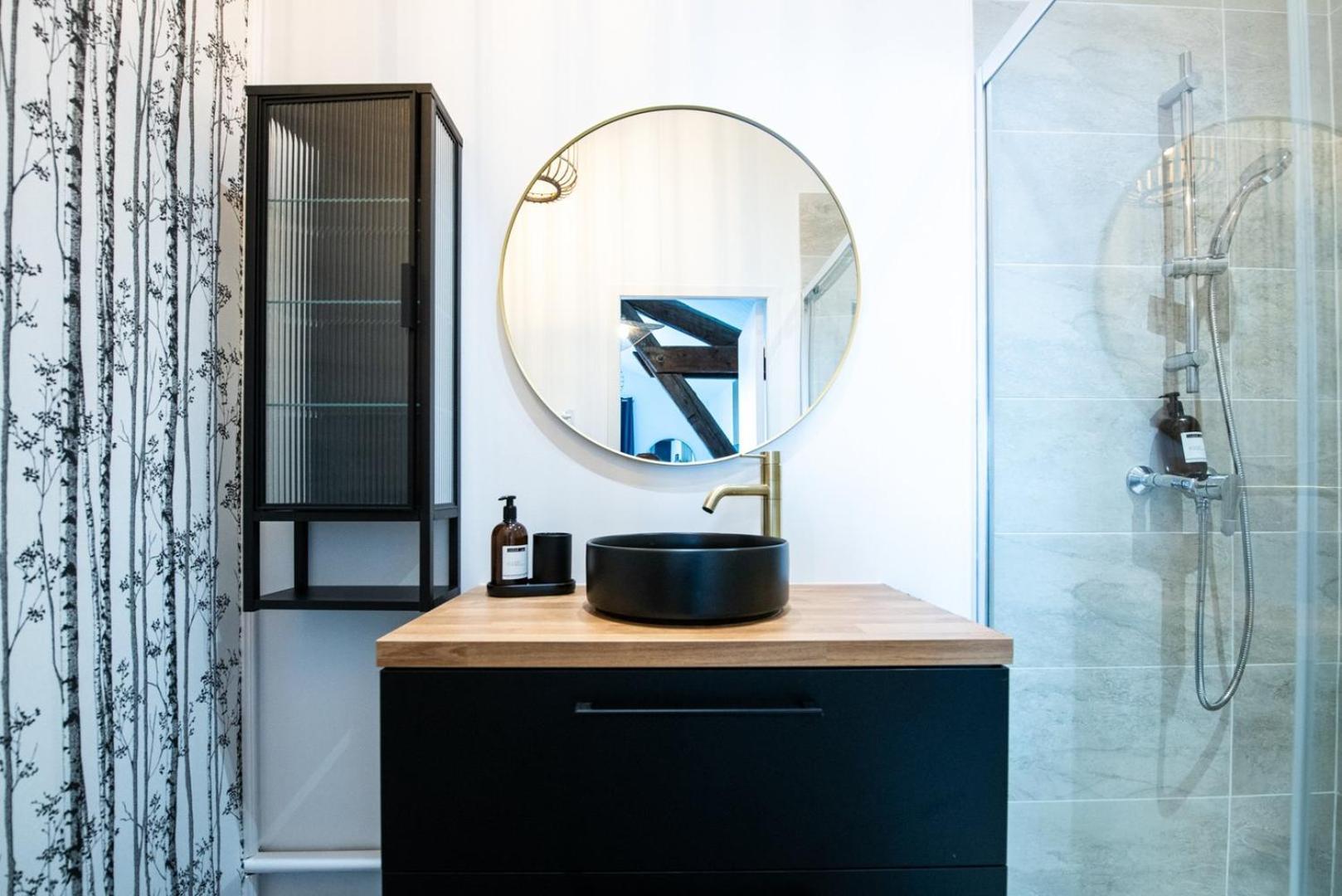Kella 2 - - Beau Renove Apartment Tassin-la-Demi-Lune